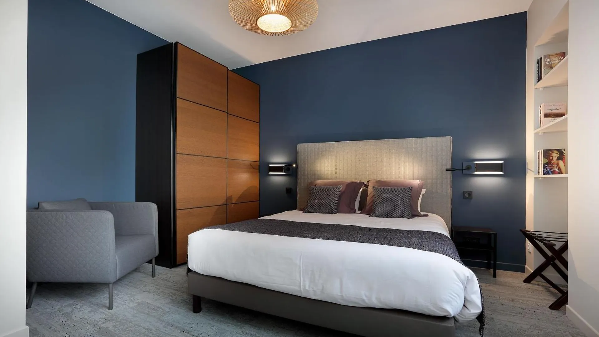 Hotel Des Eaux Aix-les-Bains 3*,  France