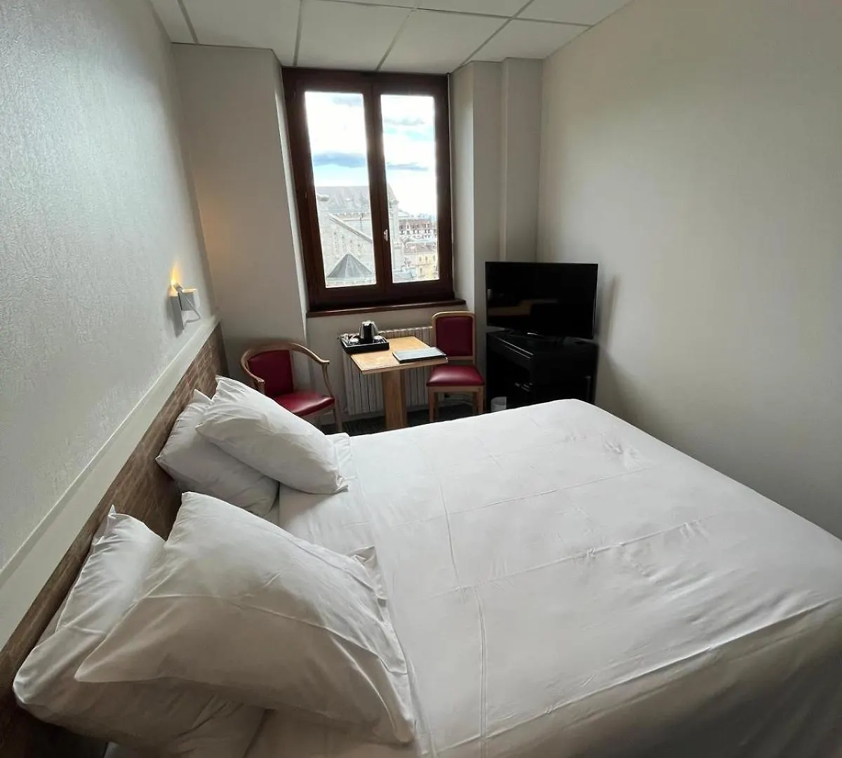 Hotel Des Eaux Aix-les-Bains