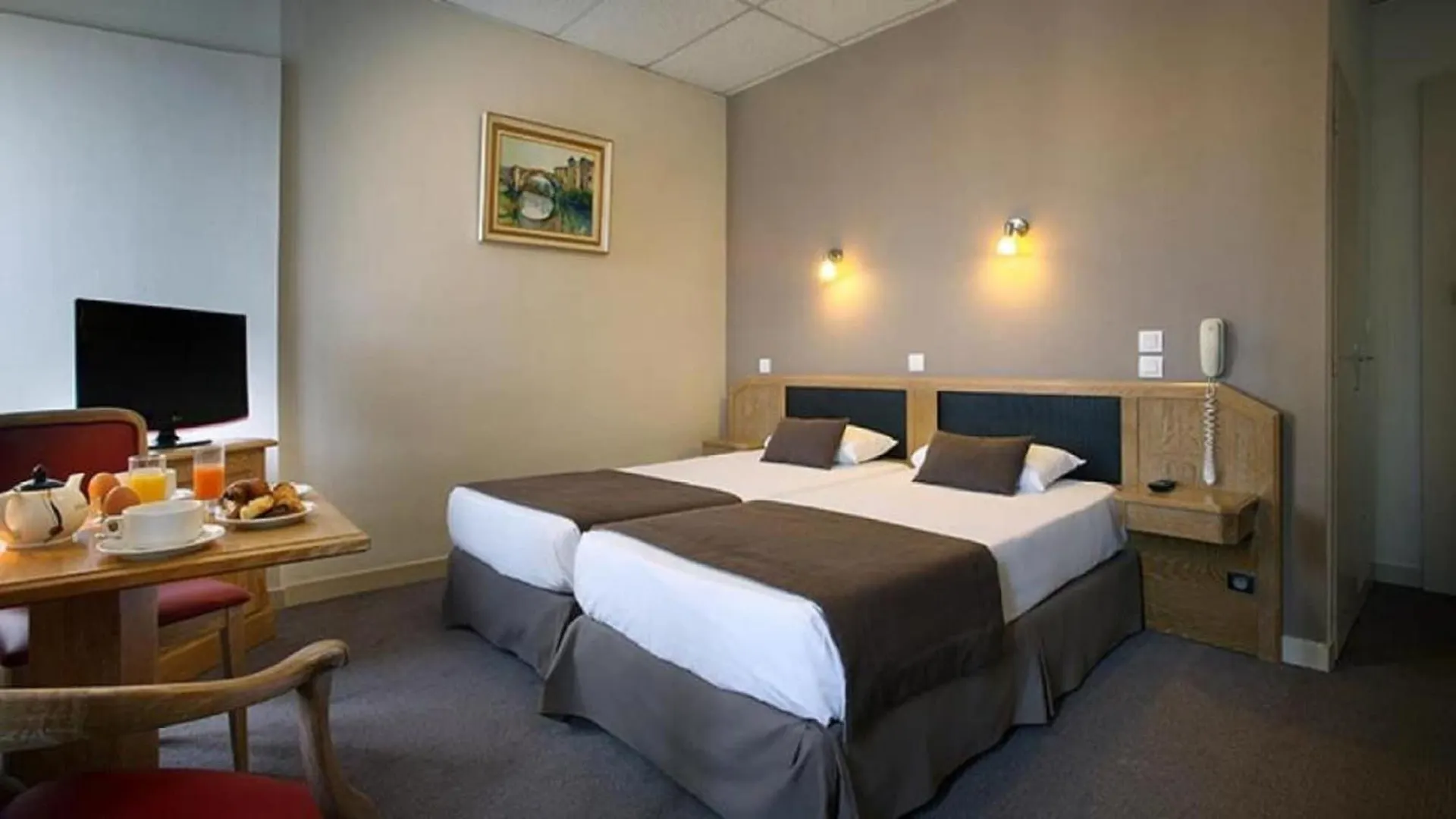 Hotel Des Eaux Aix-les-Bains