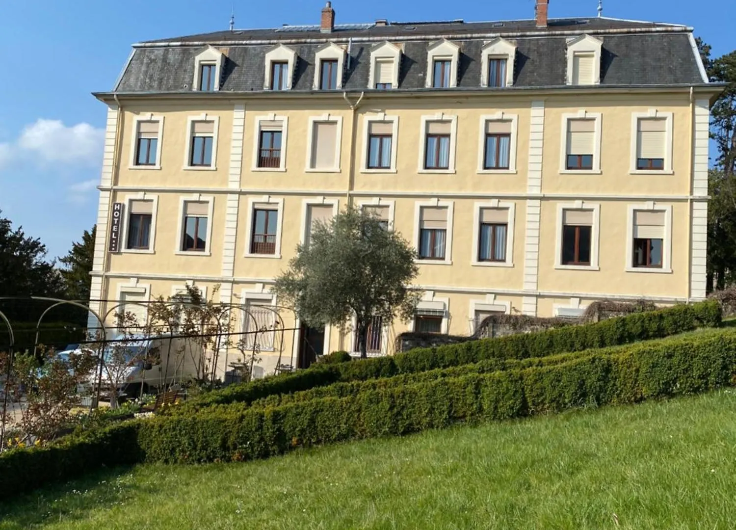 Hotel Des Eaux Aix-les-Bains