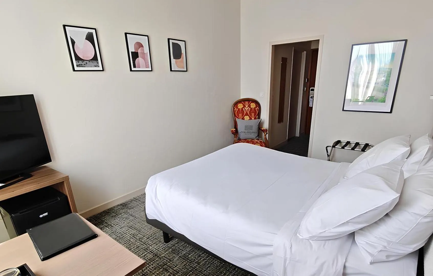 Hotel Des Eaux Aix-les-Bains